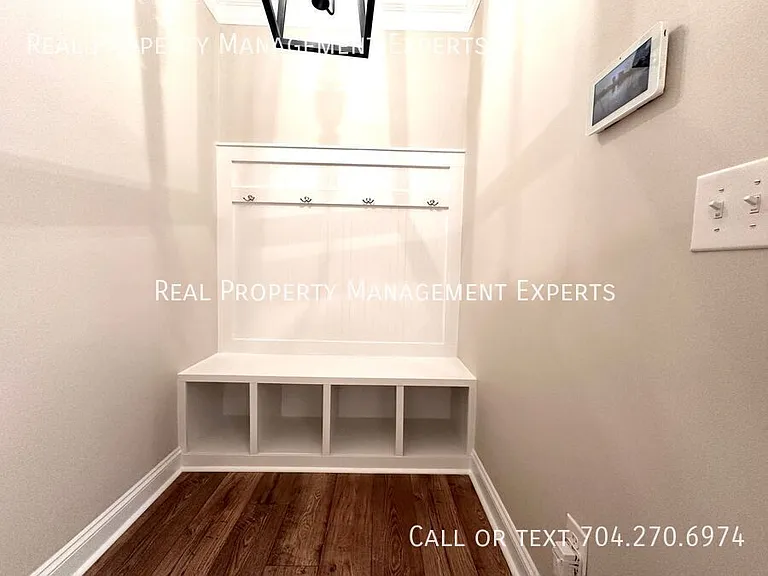 278 Preston Rd — Photo 24