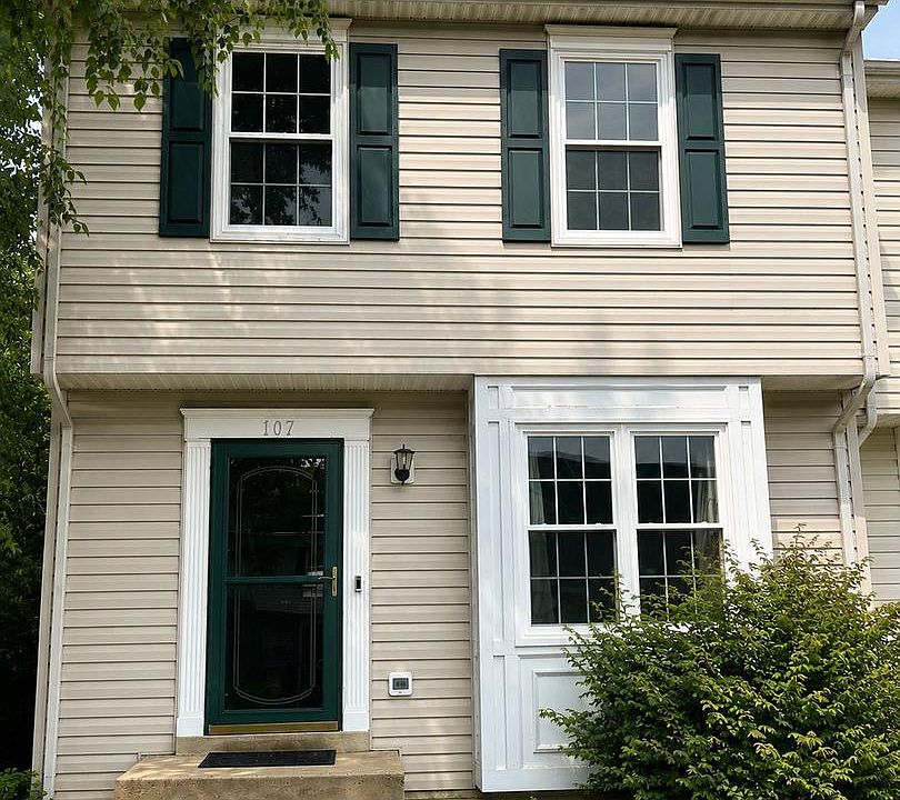 1st image of 107 Bridgewood Ct