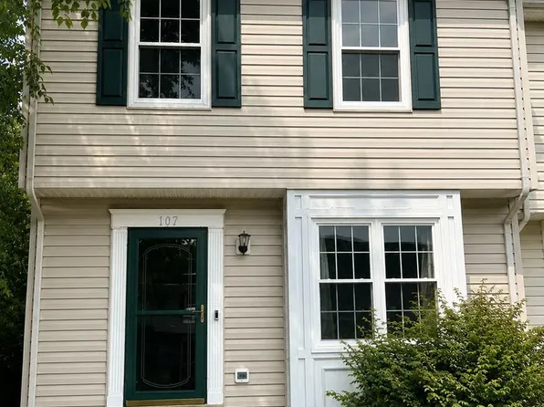 107 Bridgewood Ct, Stafford, VA 22554