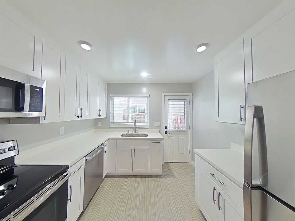 1st image of 230 Waverley St #2