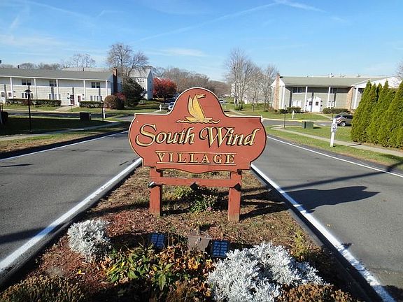 Front Entry South Wind Village