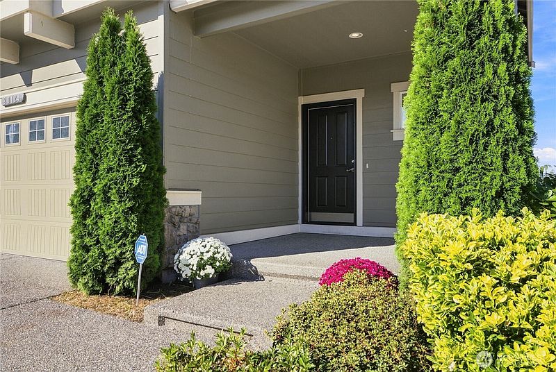 2nd image of 20124 S Danvers Road