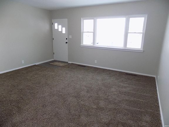 2nd image of 1325 Cove St