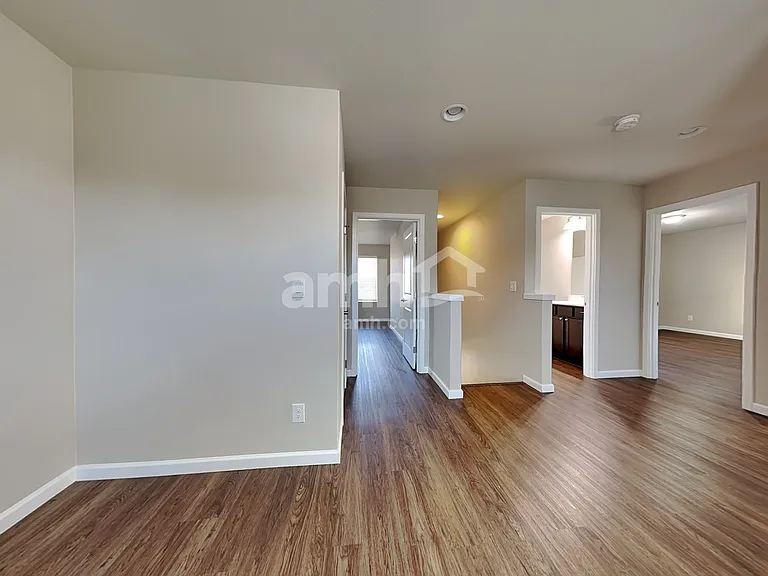 306 Holdener Ln — Photo 10