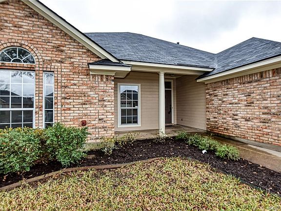 2nd image of 2111 Mockingbird Ln