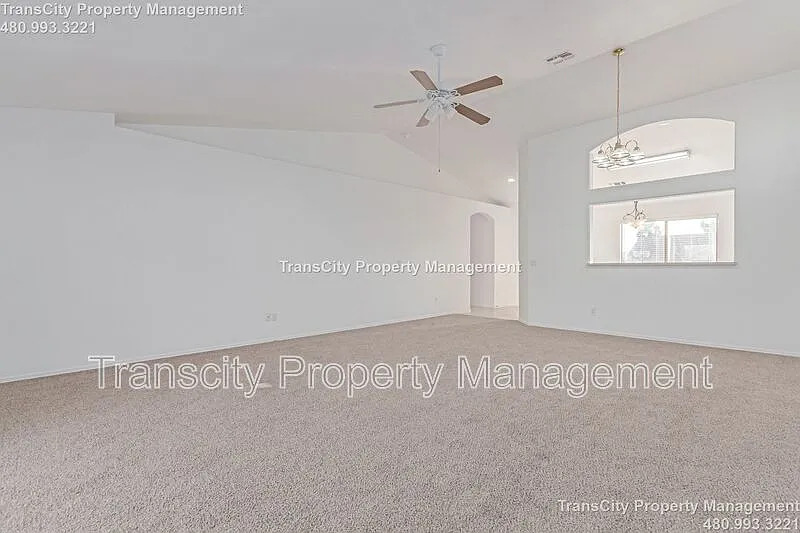 3 bed, 2.0 bath, 1348 sqft, $1,875 — Photo 3