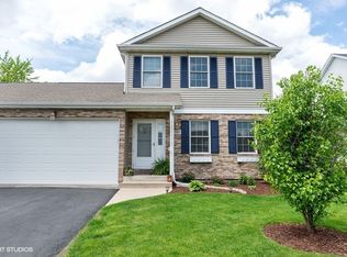 1167 Penny Ln, Sycamore, IL 60178