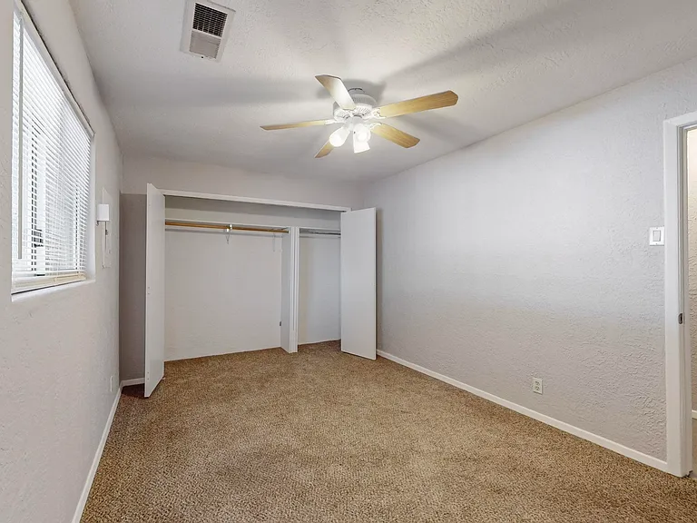 2551 Aspen Ave NW #B — Photo 16