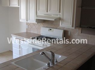 290 Victoria St #2, Costa Mesa, CA 92627