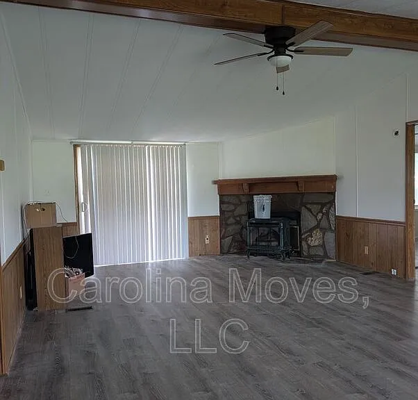 220 Farrs Rd — Photo 3