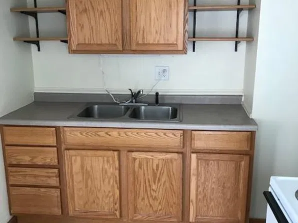 18 N Dodge St, Iowa City, IA