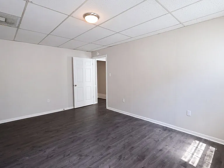1443 W Kirby Pl — Photo 7
