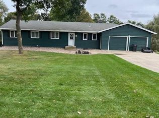 6640 Harvest Hill Rd, Waunakee, WI 53597