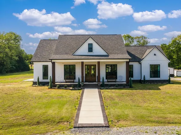 107 Holloway Ln, Greenbrier, AR 72058