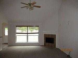3rd image of 7242 Foxbrook Dr