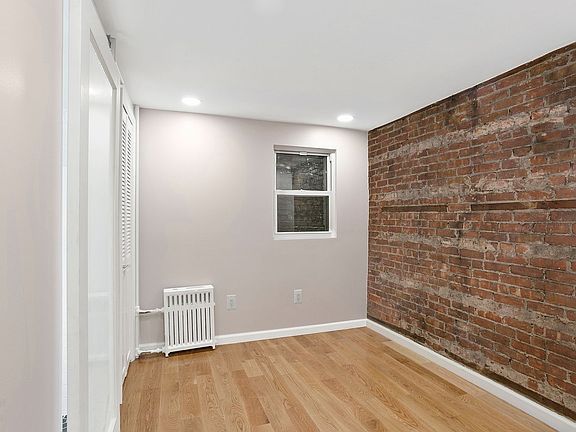 3rd image of 423 E 12th St APT 1RE