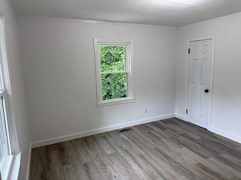 705 White Oak Dr — Photo 12