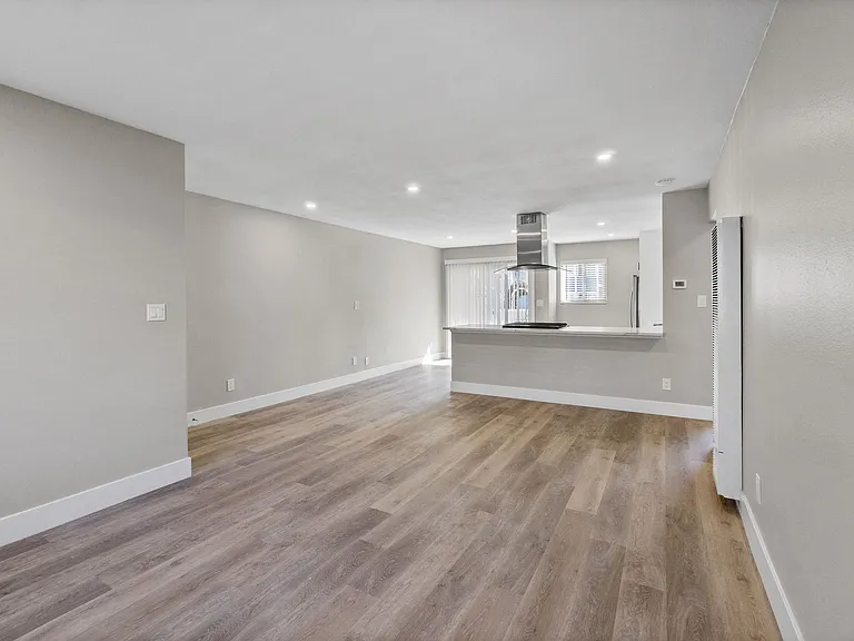 Ocean Breeze Terrace — Photo 24