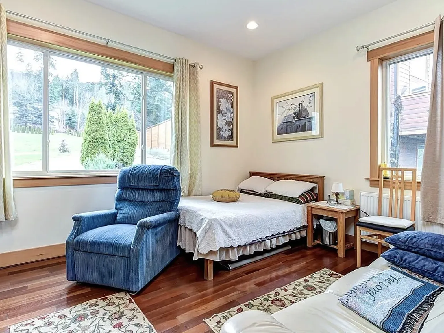 3 bed, 2600 sqft, $3,200 — Photo 3