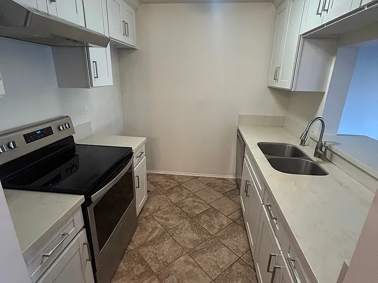 5460 White Oak Ave #A229-9 — Photo 11