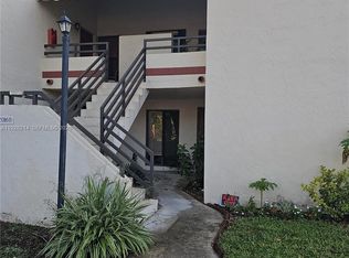 Quatraine, Miami, FL 33179