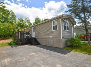 1526 Woodbine Dr, Halifax, NS B4E 2M9