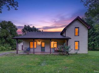416 Thomas St, Holly, MI 48442