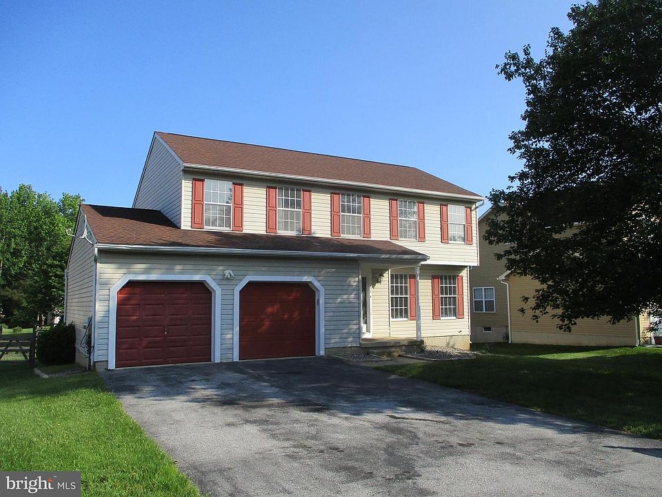 1st image of 208 Yosemite Dr