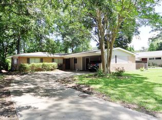 4144 Strand Dr, Baton Rouge, LA 70809