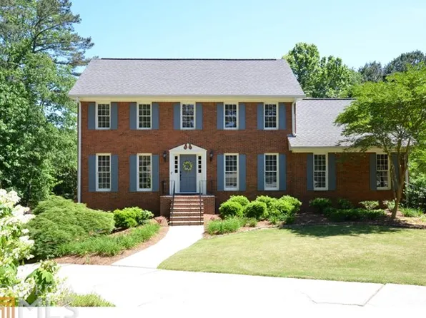 1054 Foreststone Way, Marietta, GA 30064