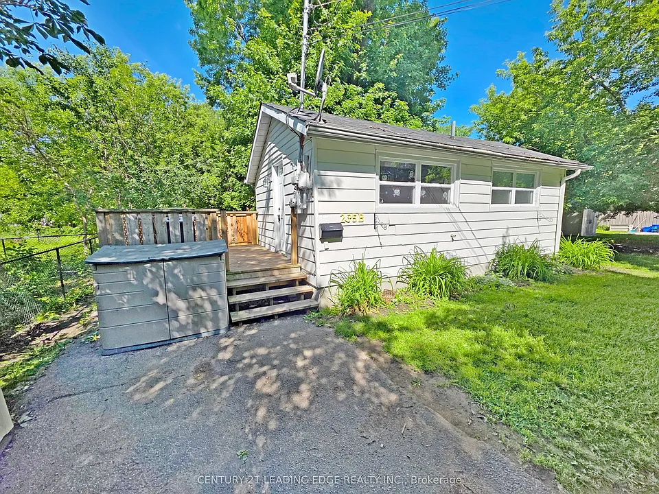 235 Bayview Ave #B
