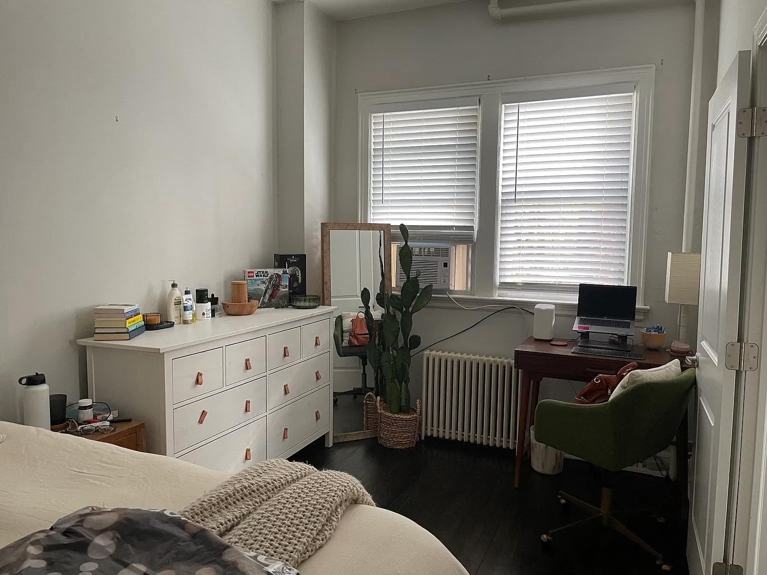 529 Park Ave — Photo 2