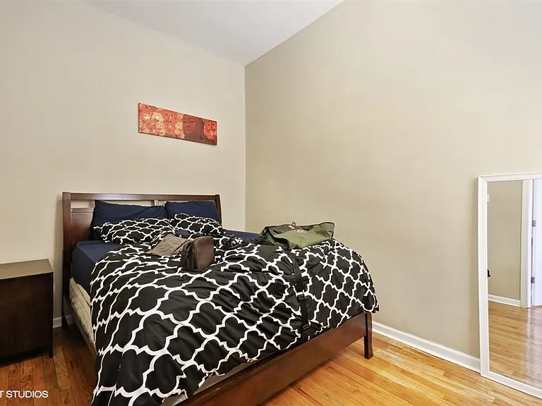 1138 W Addison St #2 — Photo 7