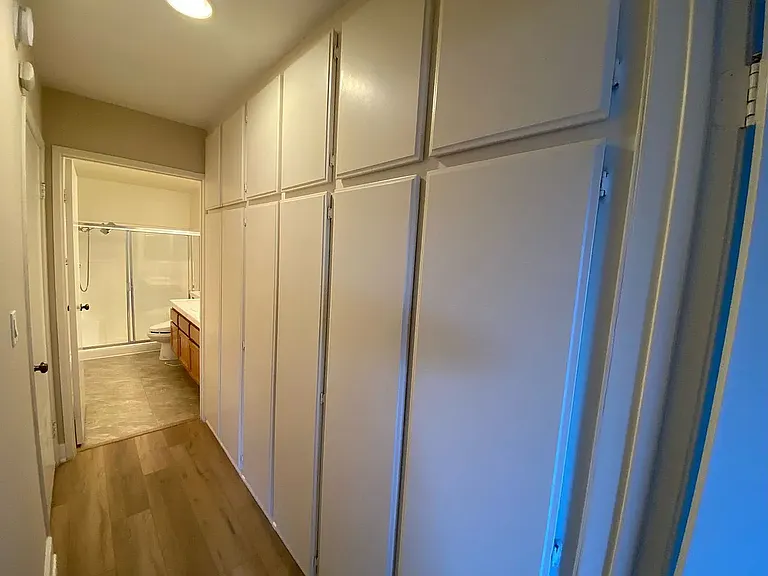 13141 Riverside Dr. — Photo 8