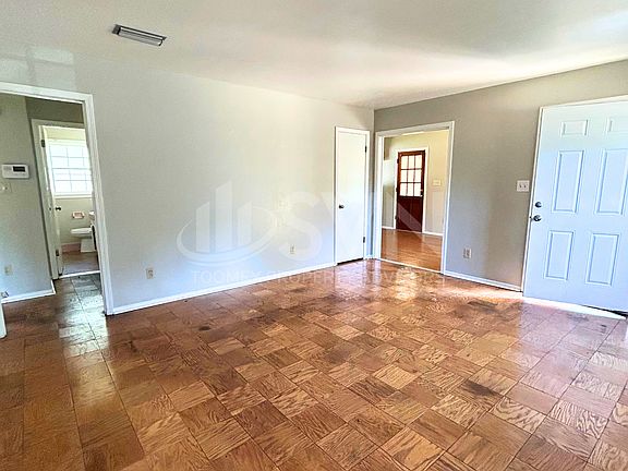4th image of 2688 Cheshire Dr S Al 36605