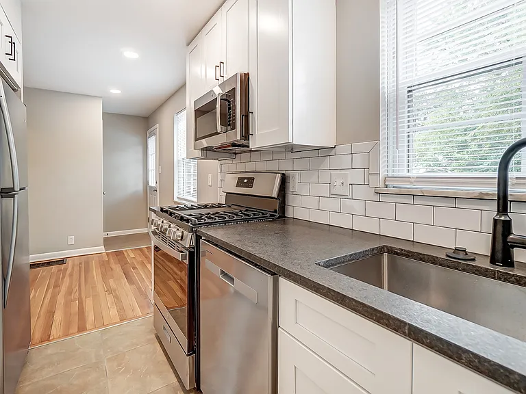 1545 King Ave #B — Photo 9