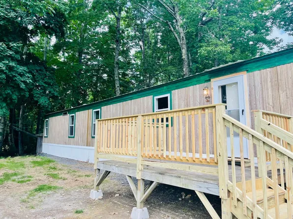 Oak Hill Mobile Home Park, 236 Oak St Lot 5, Oakland, ME 04963