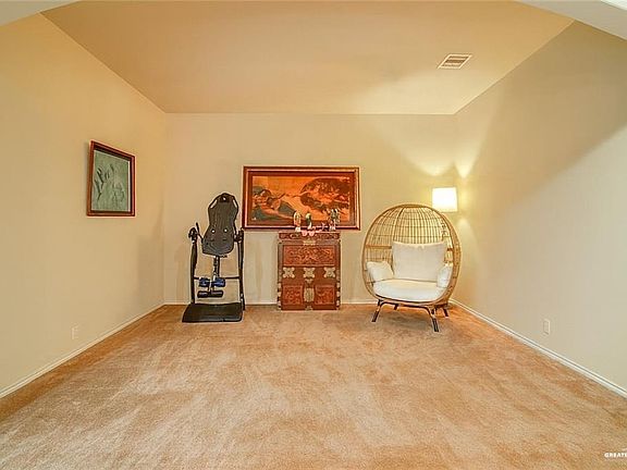 3rd image of 3001 San Angelo St
