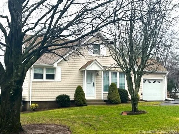 2 South Cornell Road, Danbury, CT 06810