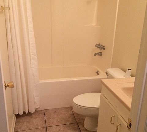 4th image of 215 Louisville St APT 7