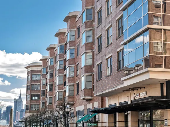 22 Avenue At Port Imperial APT 102, West New York, NJ 07093