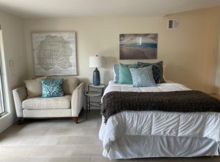 222 3rd St #B, Encinitas, CA 92024