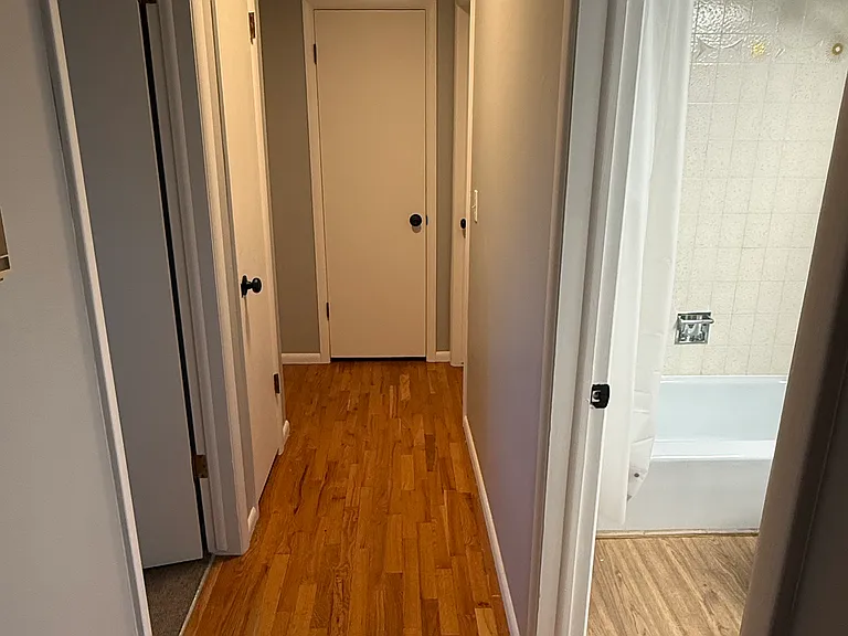 Hallway to bedrooms