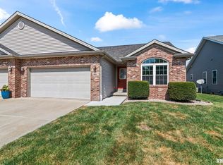 1621 Magnolia Dr, Chatham, IL 62629