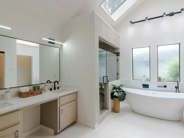 1602 Crooked Creek Dr, Carrollton, TX 75007