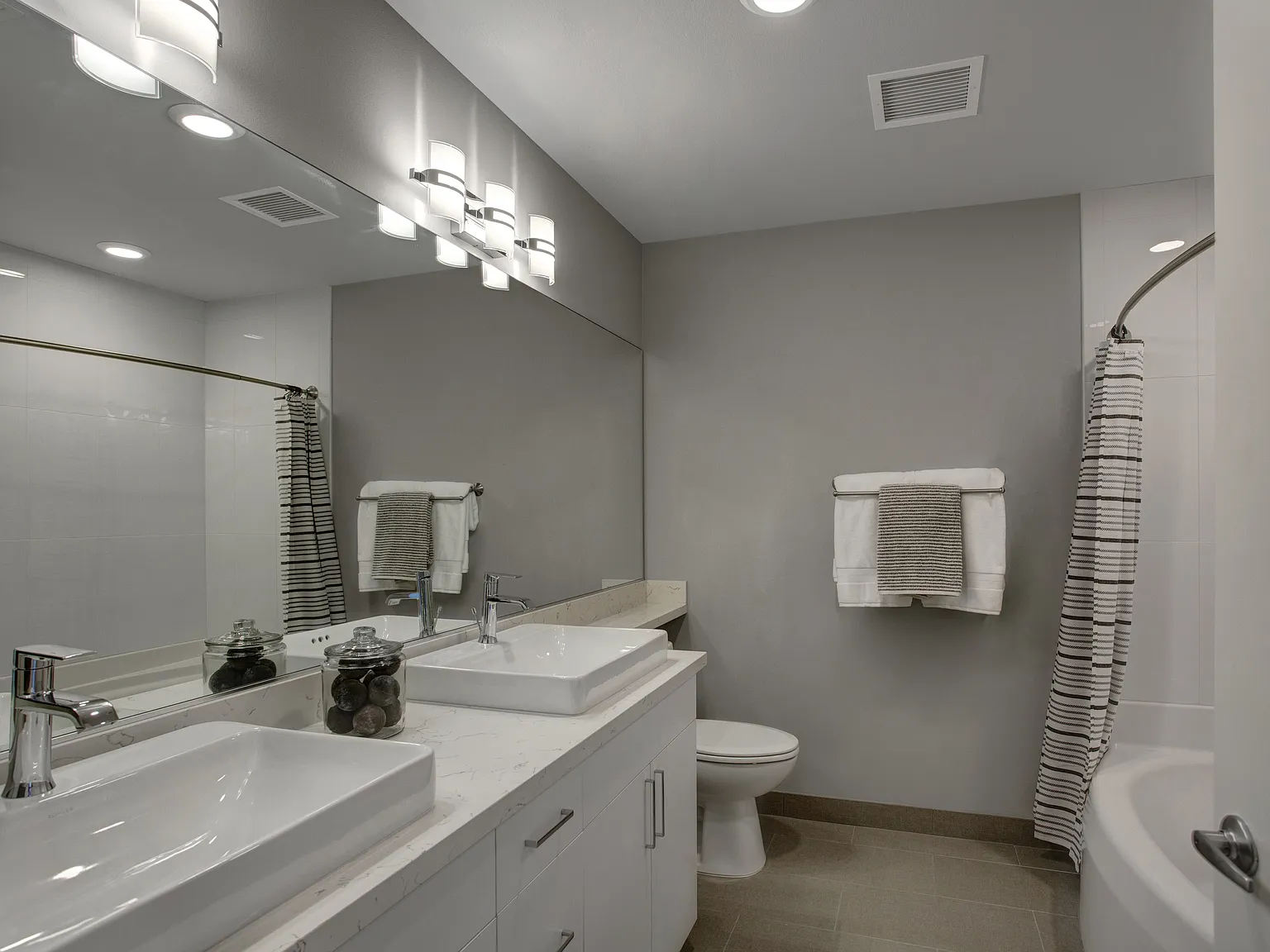 Woodin Creek Village — Photo 3