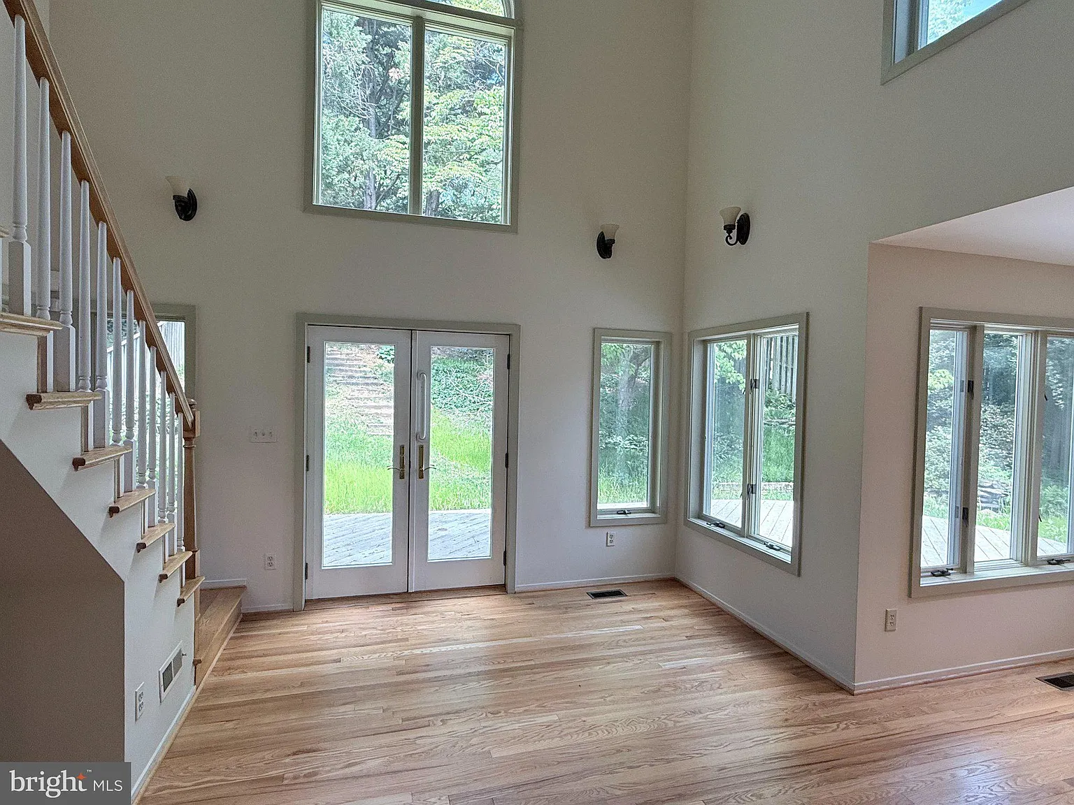 4 bed, 3.5 bath, 3822 sqft, $6,700 — Photo 3