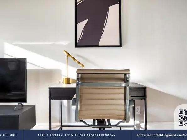 273 West 10th Street image 4 of 18