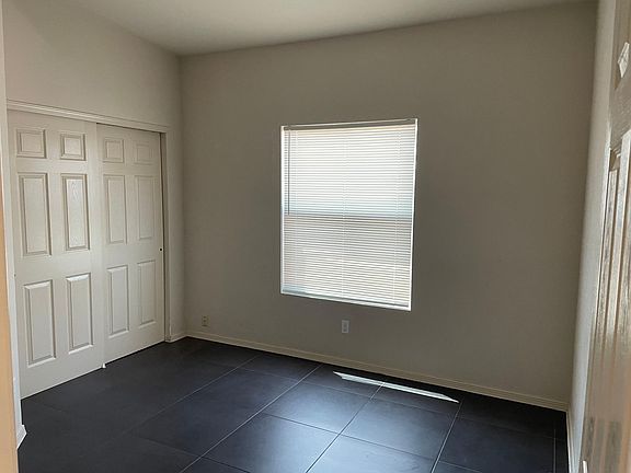 4th image of 282 Leslie Ct #A
