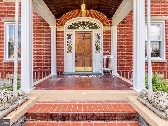 4th image of 1028 Potomac Ave
